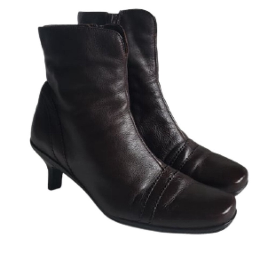 La CANADIENNE Brown Ankle Boots